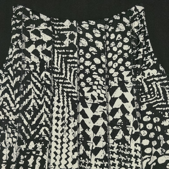 Womans Dress - Picture 2 of 2